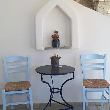 Thea Paros Apartment Logaras